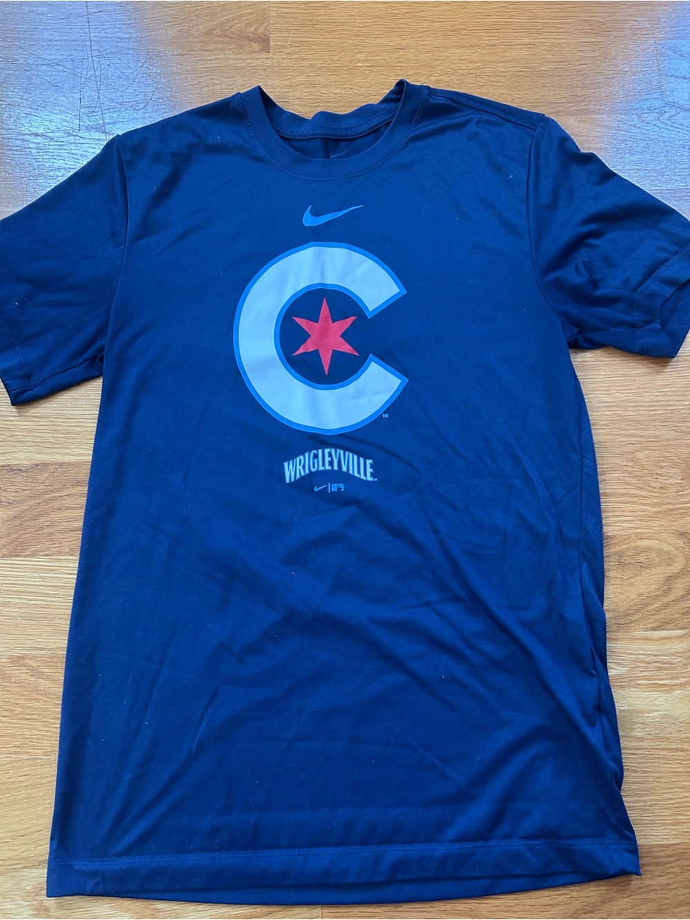 Nike Chicago Cubs T-shirt Men’s size small